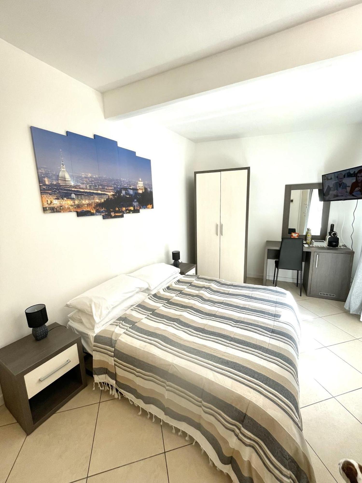 Toret Vanchiglia Studio Apartment Turin Exterior photo
